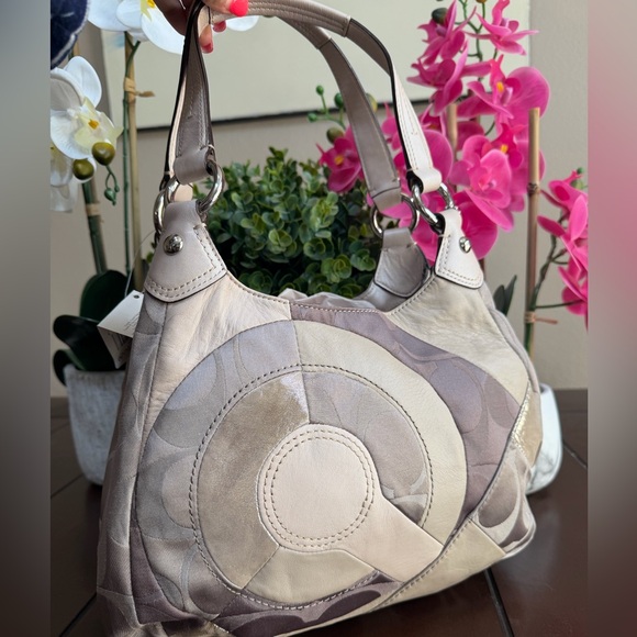 Coach Rare F20032 SV/UM Patchwork leather Taupe Multi Hobo NWT - Picture 3 of 15